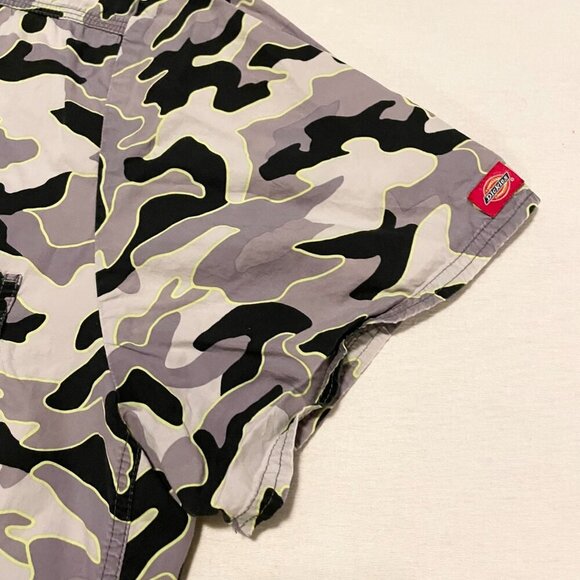 Dickies Camo Scrub Shirt Womens Size 2XL Flaws - Picture 2 of 16